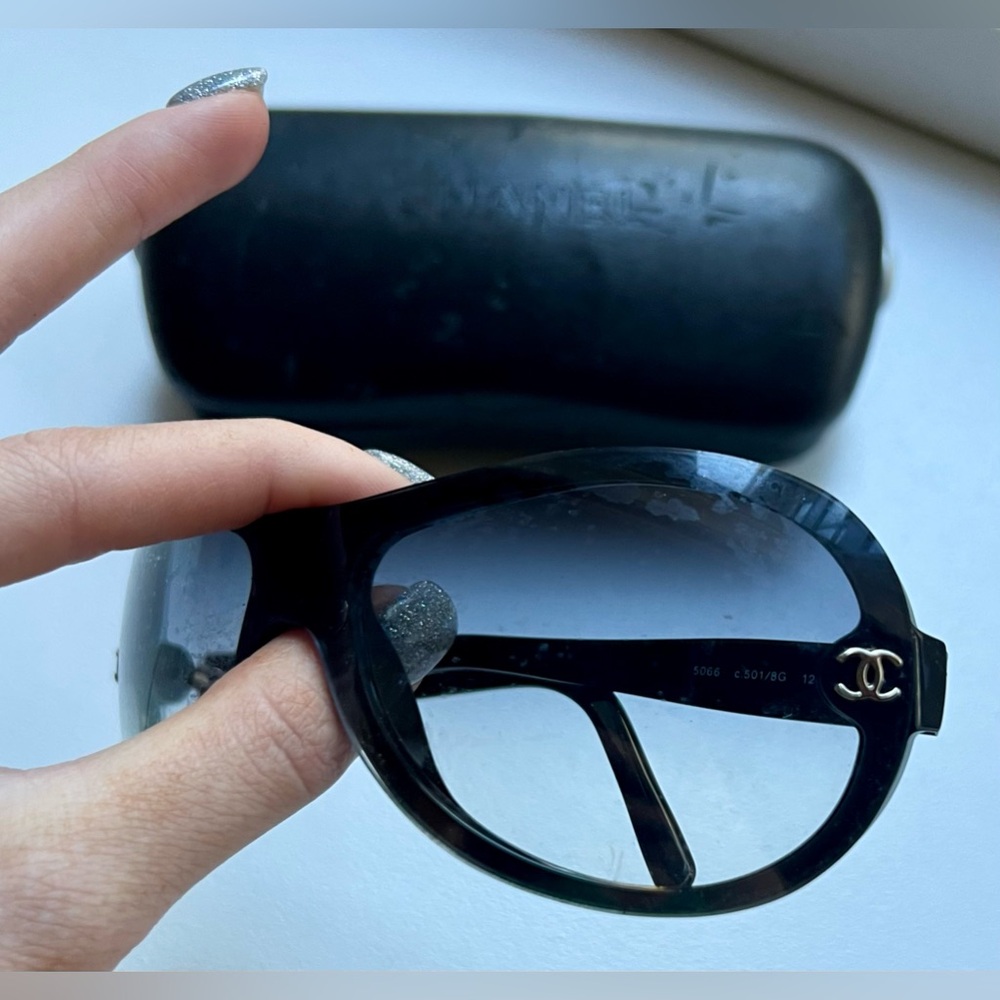 Chanel CC Black Sunglasses | Silver Tone Hardware with Chanel Case - Picture 5 of 12
